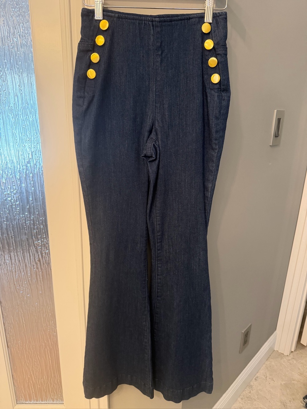 INC International Concepts High Rise Pull-On Flare Jeans Gold Button Size 0